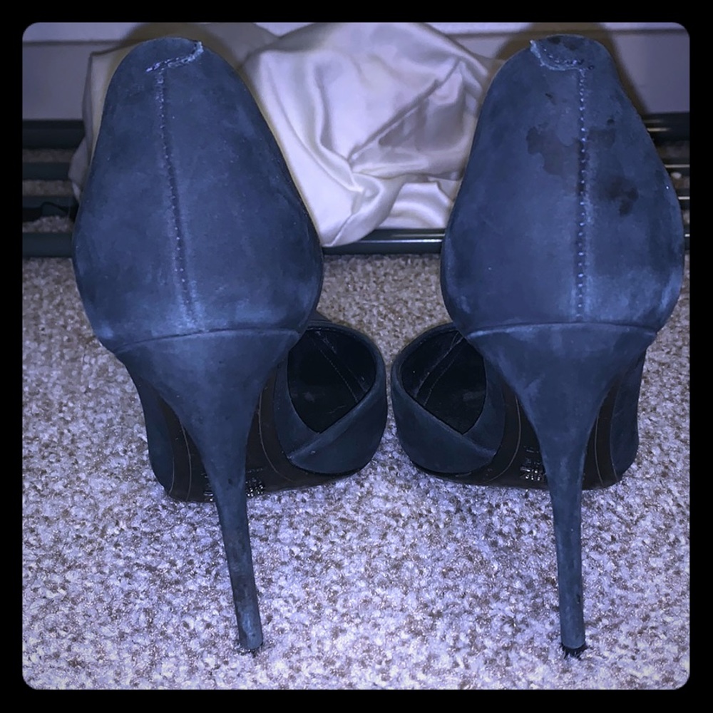 Suede Pumps